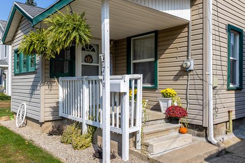 719 Ellery Ave, Jackson, MI 49202 photo 3