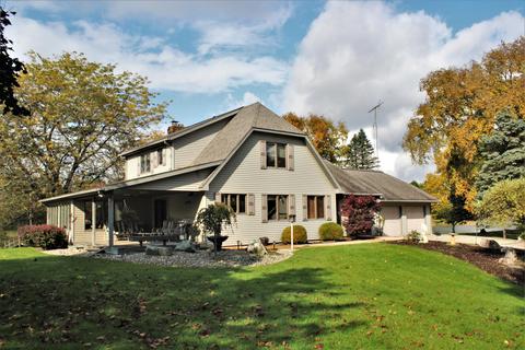 707 Coral Rd NE, Edmore, MI 48829 photo 1