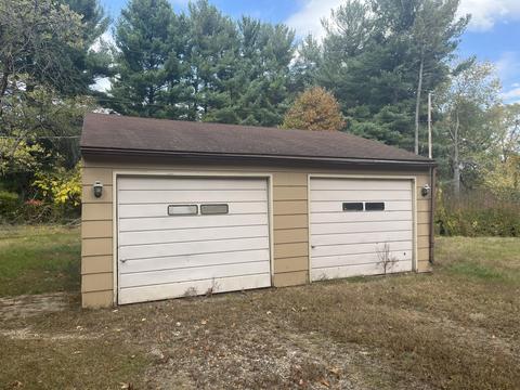 922 Roselle St, Jackson, MI 49201 photo 2