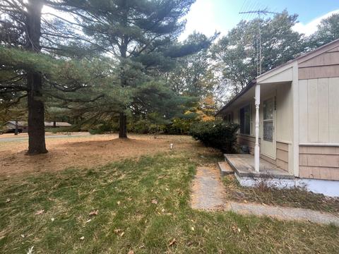922 Roselle St, Jackson, MI 49201 photo 10