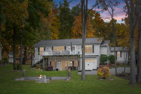 9275 Kingsley Dr, Onsted, MI 49265