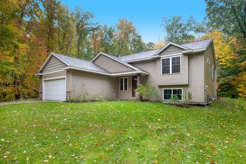 3885 Hidden Forest Dr, Dorr, MI 49323 photo 2