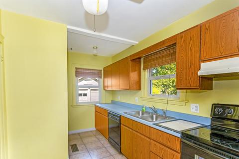 530 Saint Clair Ave, Jackson, MI 49202 photo 14