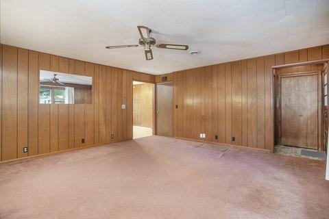 355 Cherry St, Freeport, MI 49325 photo 10