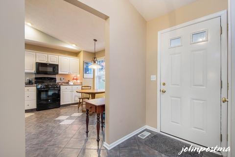 644 Abbey Mill Dr SE, Ada, MI 49301 photo 4