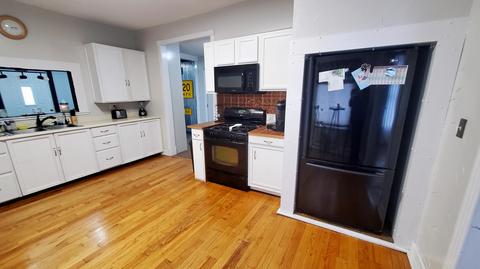 532 Howard St, Belding, MI 48809 photo 4