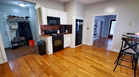 532 Howard St, Belding, MI 48809 photo 2