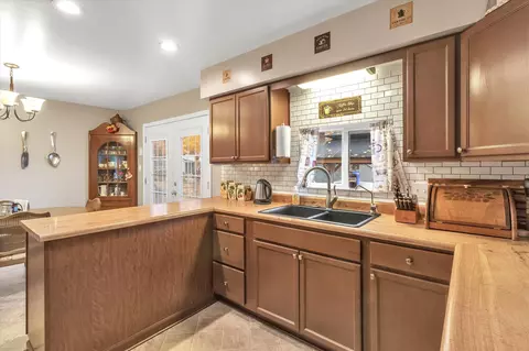 1042 Lowe Dr, Marshall, MI 49068 photo 12