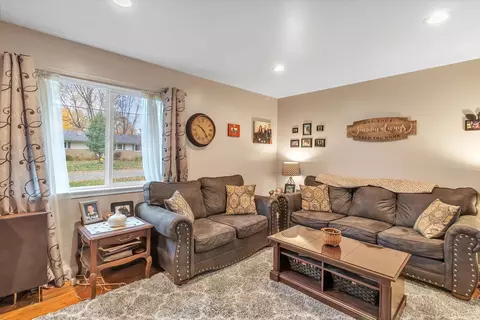 1042 Lowe Dr, Marshall, MI 49068 photo 5