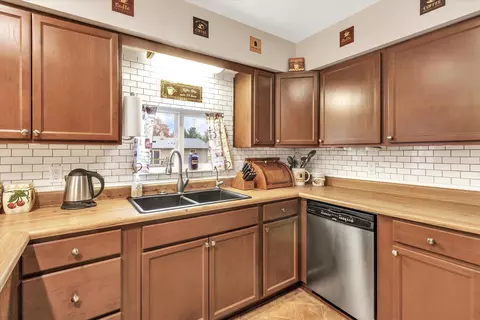 1042 Lowe Dr, Marshall, MI 49068 photo 14