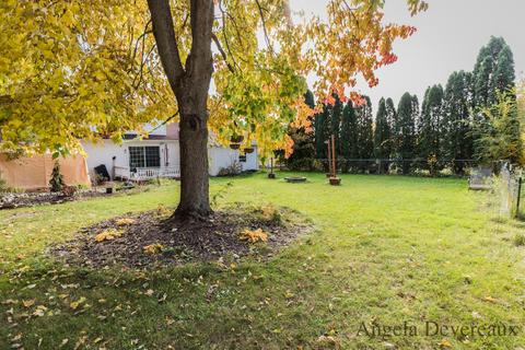 189 Pineview Dr, Alma, MI 48801 photo 3