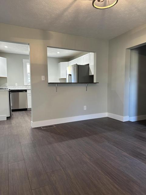 115 W Division St, Belding, MI 48809 photo 10