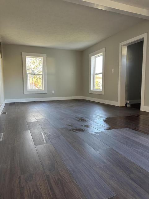 115 W Division St, Belding, MI 48809 photo 5