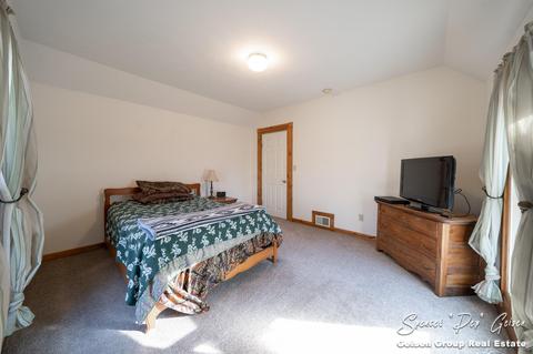 514 N Bridge St, Belding, MI 48809 photo 23