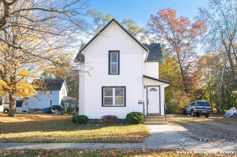 514 N Bridge St, Belding, MI 48809 photo 3