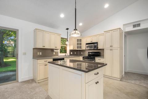 916 Bowes Rd, Lowell, MI 49331 photo 4