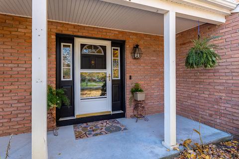 3827 Cranmoor Rd, Jackson, MI 49203 photo 6