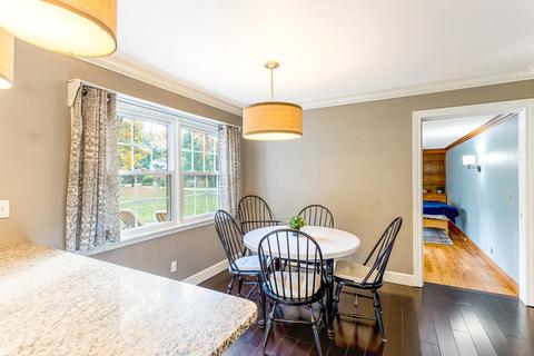 3827 Cranmoor Rd, Jackson, MI 49203 photo 8