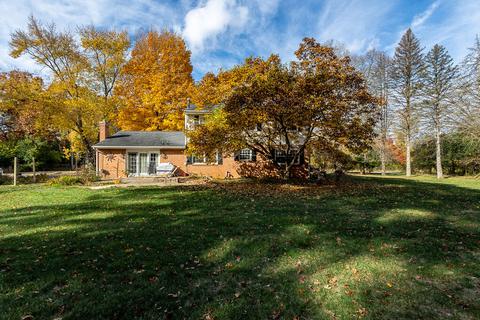 3827 Cranmoor Rd, Jackson, MI 49203 photo 4