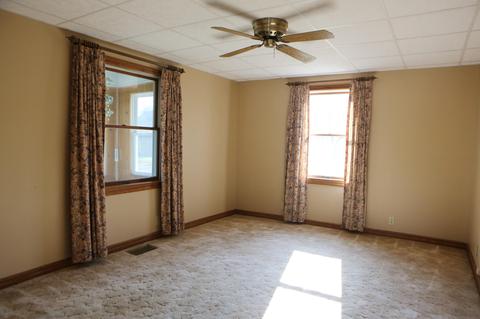 423 Pearl St, Belding, MI 48809 photo 7