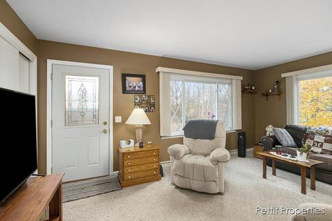 360 E Garden St, Muir, MI 48860 photo 4