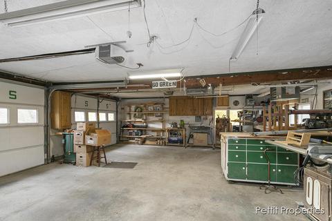 360 E Garden St, Muir, MI 48860 photo 18