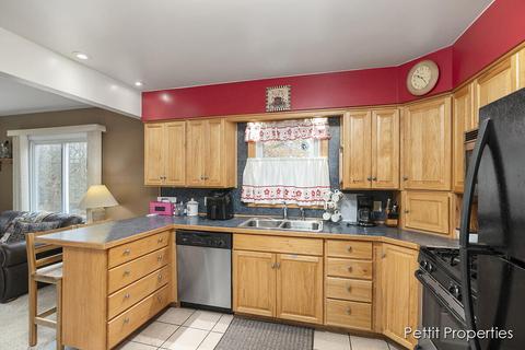 360 E Garden St, Muir, MI 48860 photo 5