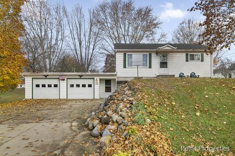 360 E Garden St, Muir, MI 48860 photo 2