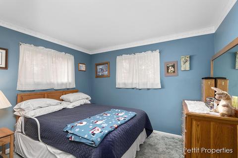 360 E Garden St, Muir, MI 48860 photo 9
