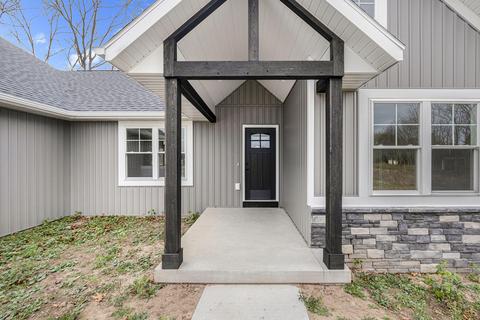 9147 E Cedar Dr, Jenison, MI 49428 photo 2