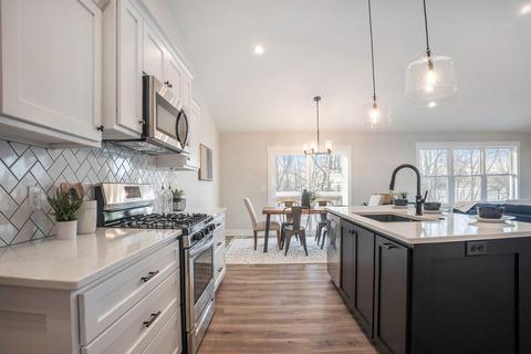 9147 E Cedar Dr, Jenison, MI 49428 photo 5