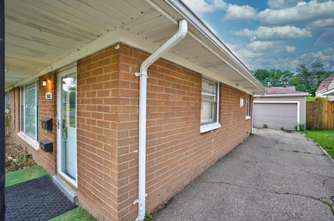 3010 Cherokee Ave, Flint, MI 48507 photo 4
