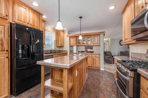 19605 36th St, Gobles, MI 49055 photo 5