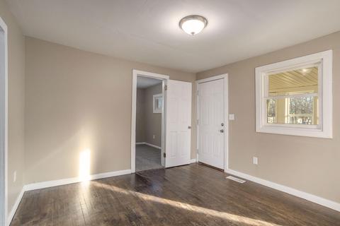 122 E Jackson St, Bellevue, MI 49021 photo 5