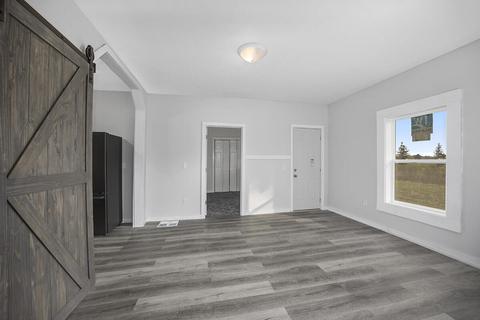 521 E Main St, Carson City, MI 48811 photo 8