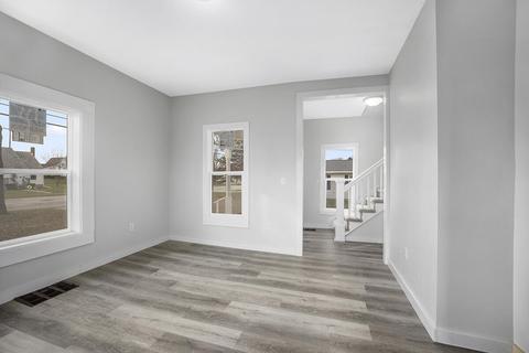 521 E Main St, Carson City, MI 48811 photo 4