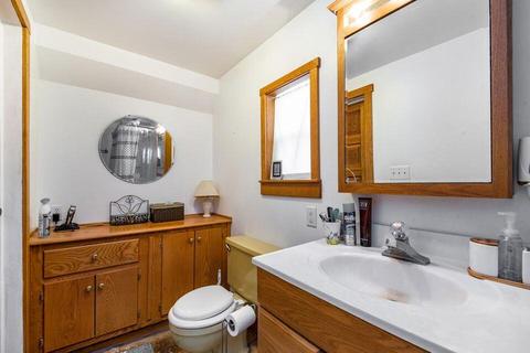 822 S Broas St, Belding, MI 48809 photo 16