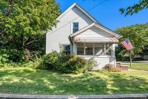 822 S Broas St, Belding, MI 48809 photo 3
