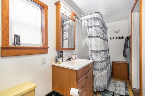 822 S Broas St, Belding, MI 48809 photo 17