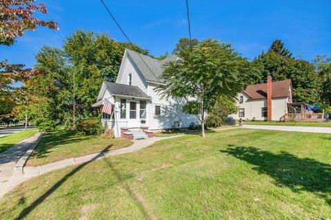 822 S Broas St, Belding, MI 48809 photo 4
