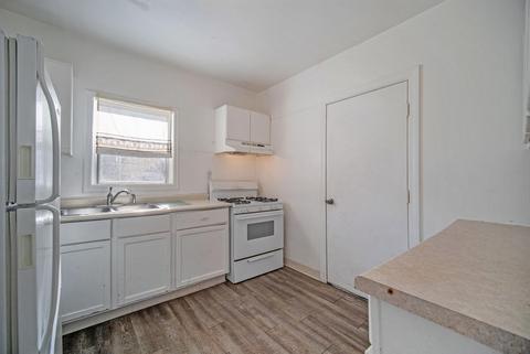 208 S Dwight St, Jackson, MI 49203 photo 5