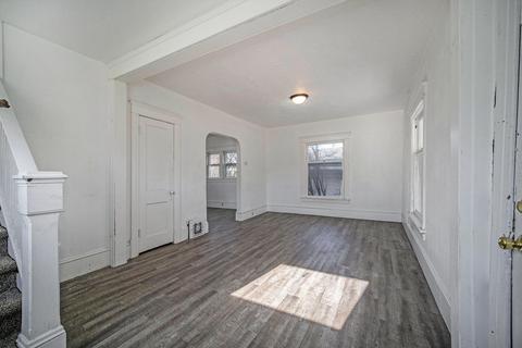 208 S Dwight St, Jackson, MI 49203 photo 3