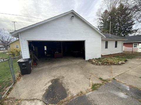 405 Cass Ave, Jackson, MI 49203 photo 5