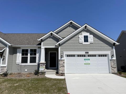14711 Pine Dew Dr, Grand Haven, MI 49417