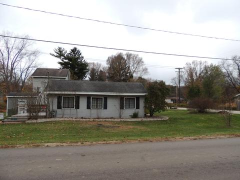 3416 Elizabeth St, Saugatuck, MI 49453