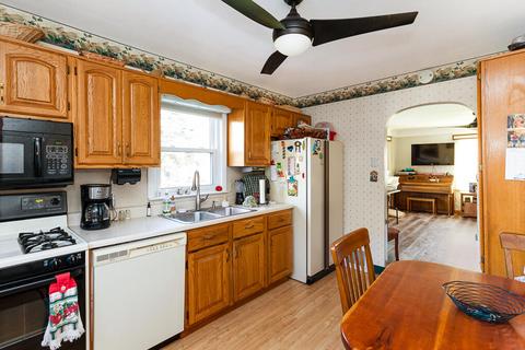 888 Bryant Ave, Jackson, MI 49202 photo 6