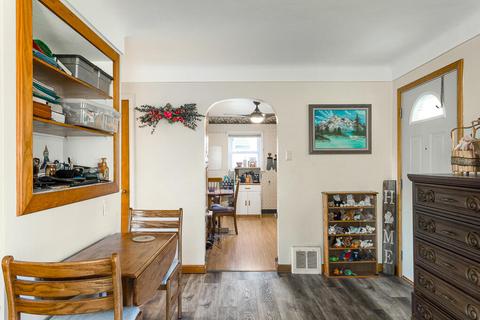888 Bryant Ave, Jackson, MI 49202 photo 5
