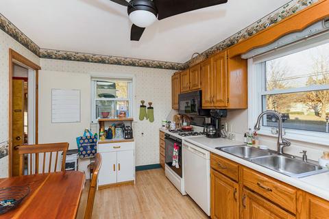 888 Bryant Ave, Jackson, MI 49202 photo 7