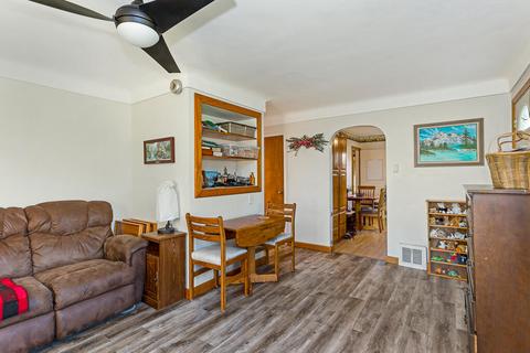 888 Bryant Ave, Jackson, MI 49202 photo 4