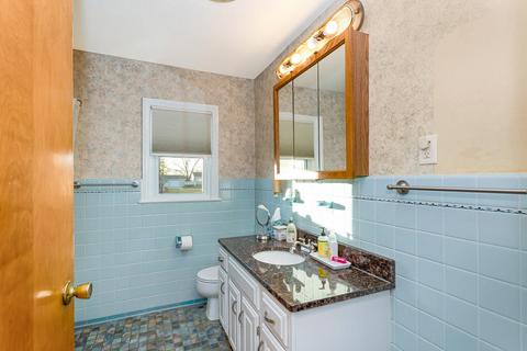 888 Bryant Ave, Jackson, MI 49202 photo 8